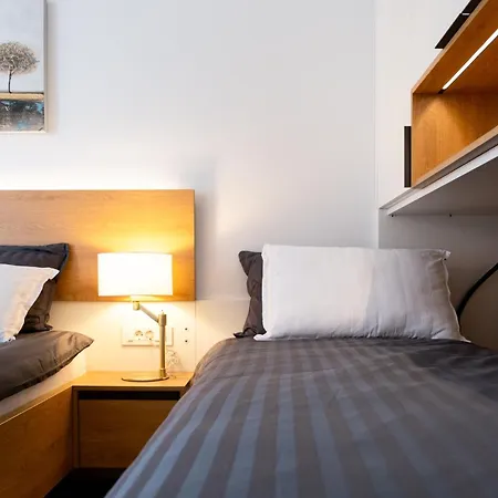 Apartment Masarykova - Modern 1-bedroom In Center & Free Parking Ljubljana