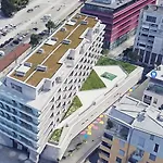 Apartament Masarykova - Modern 1-bedroom In Center & Free Parking