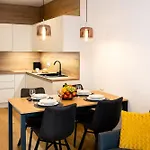 Apartament Masarykova - Modern 1-bedroom In Center & Free Parking Lublana