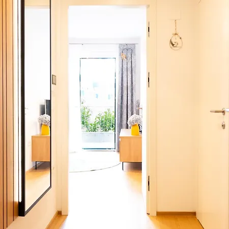 Masarykova - Modern 1-bedroom In Center & Free Parking *