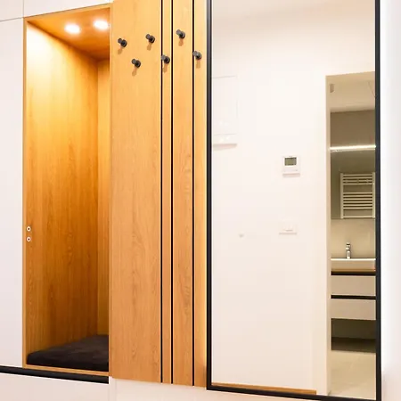 Apartamento Masarykova - Modern 1-bedroom In Center & Free Parking Liubliana