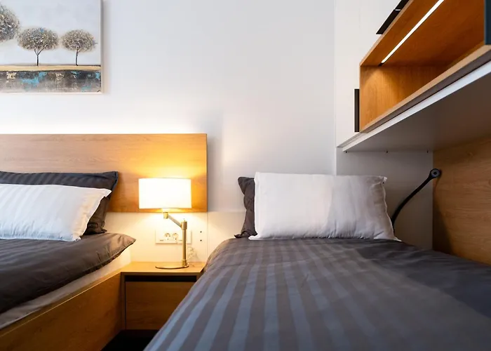 Apartment Masarykova - Modern 1-bedroom In Center & Free Parking Laibach