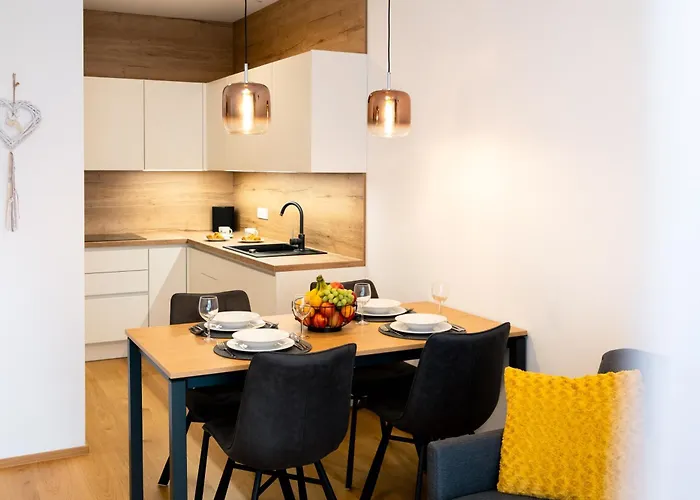 Apartment Masarykova - Modern 1-bedroom In Center & Free Parking Laibach