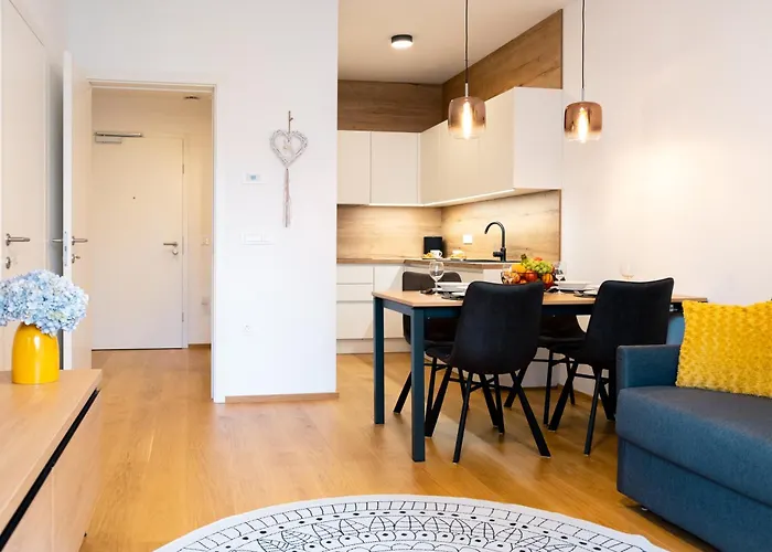 Masarykova - Modern 1-bedroom In Center & Free Parking דירה *